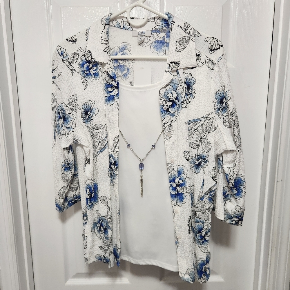 Croft & Barrow Blue Floral Button Down Blouse